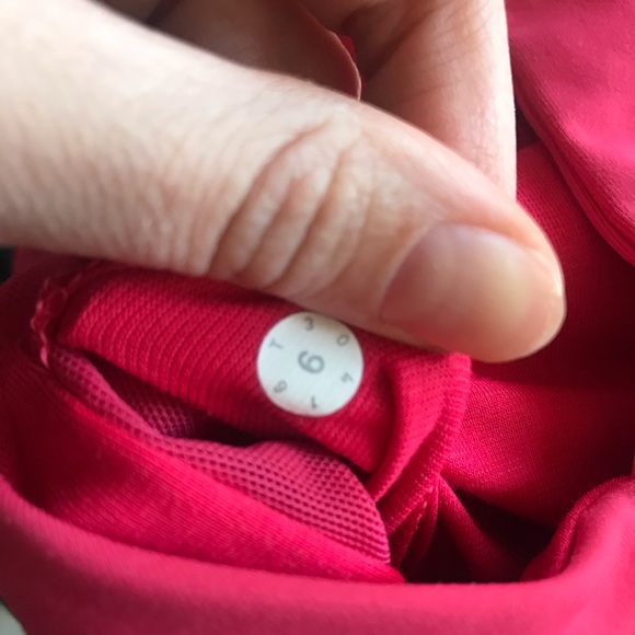 Red Lululemon Top Size 6 - Picture 6 of 6